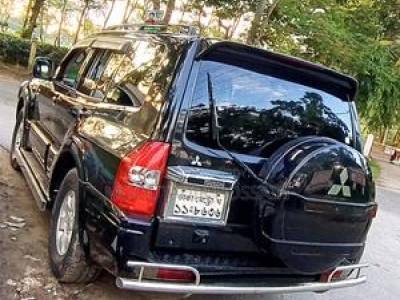 Mitsubishi Pajero Pininfarina 2004 Black