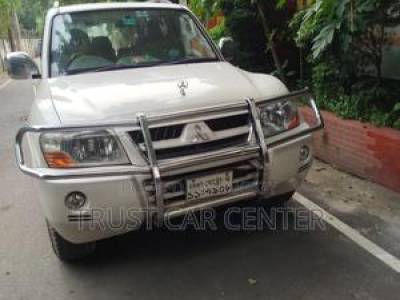 Mitsubishi Pajero 2006 Pearl