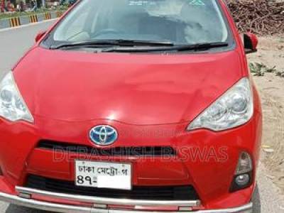 Toyota Aqua 2013 Red