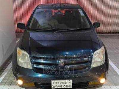 Toyota IST 2004 Blue