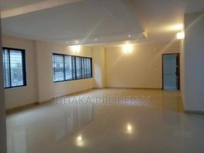 Un-Furnished 4 Beds (3300-Sqft) Apartment Rent in Gulshan -2
