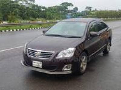 Toyota Premio 2012 Maroon
