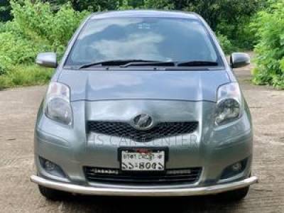 Toyota Vitz 1.0 Front-Wheel Drive 5-Door 2009 Gray
