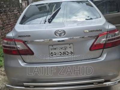 Toyota Premio 2010 Silver