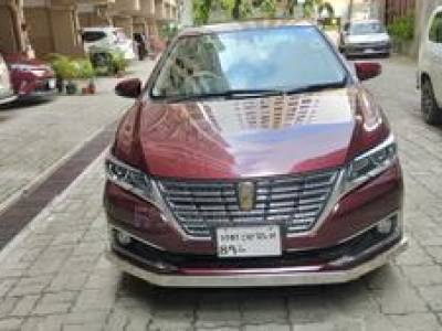 Toyota Premio 2018 Maroon