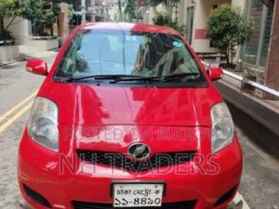 Toyota Vitz 2010 Red