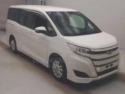 Toyota Noah 2.0 Front Wheel Drive (7 Seater) 2021 Pearl