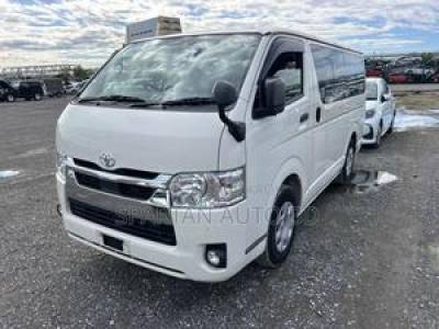 Toyota HiAce 2020 White