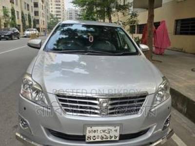 Toyota Premio 2014 Silver