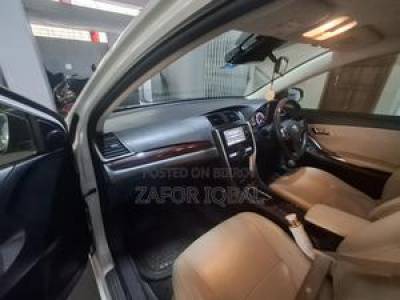 Toyota Premio 1.5 Front-Wheel Drive 2017 Pearl